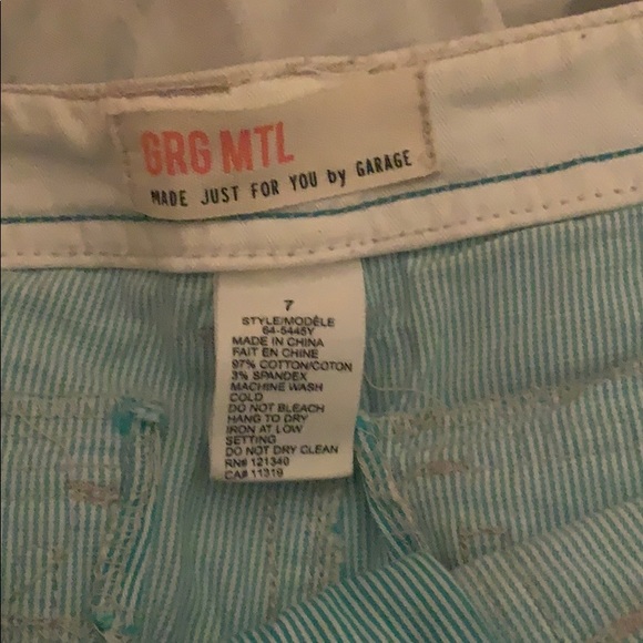 Garage size 7 green nautical shorts - Picture 3 of 3